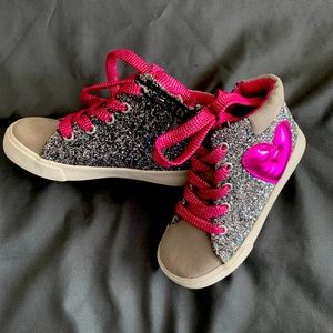 OKIE DOKIE_NWT_Girls Glitter Sneakers Size…
